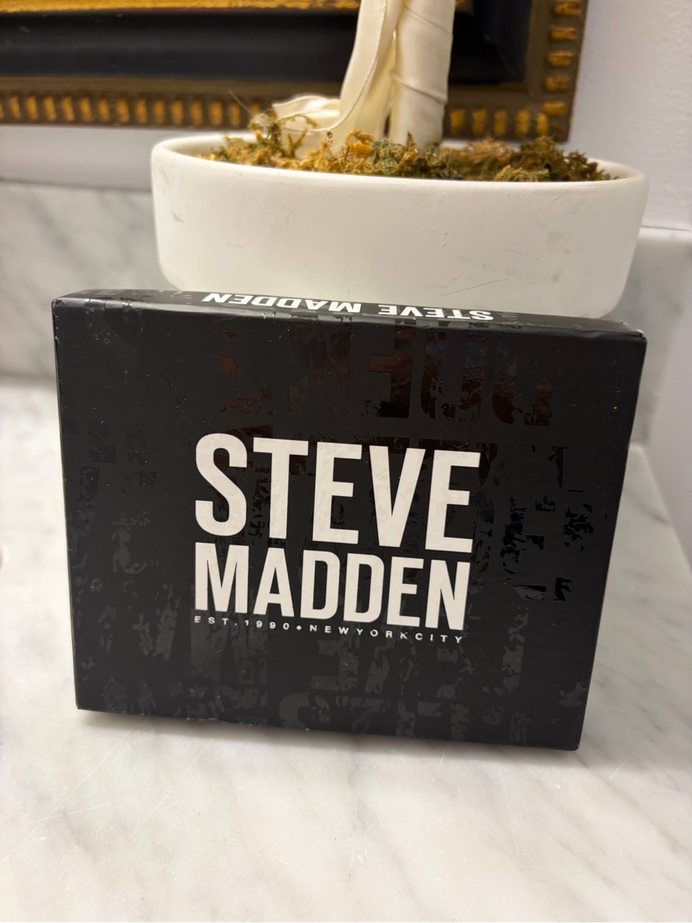 Steve Madden Black Boxed Men's Wallet - Bold Logo Packaging